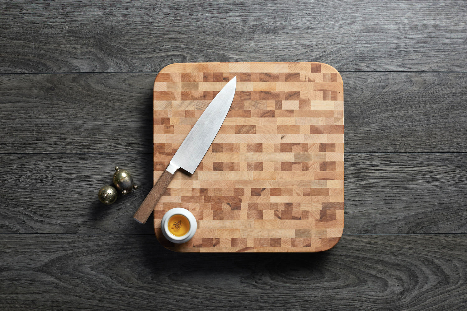 Wooden leg cutting block (14 x 14 x 1.25 in)