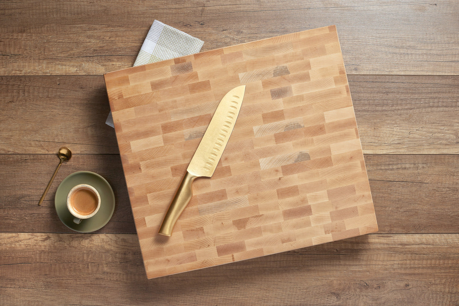 Butcher block with wooden legs (16 x 18 x 2 in)