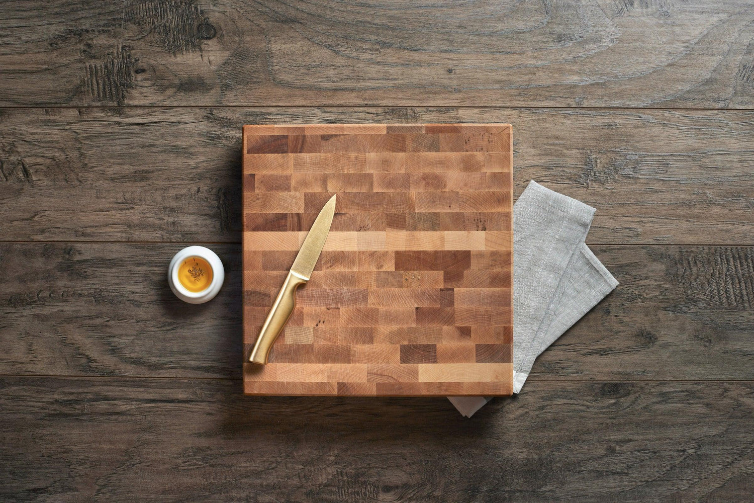 Bloc à dépecer avec poignées renforcées et pattes en caoutchouc (12 x 12 x 2 po)