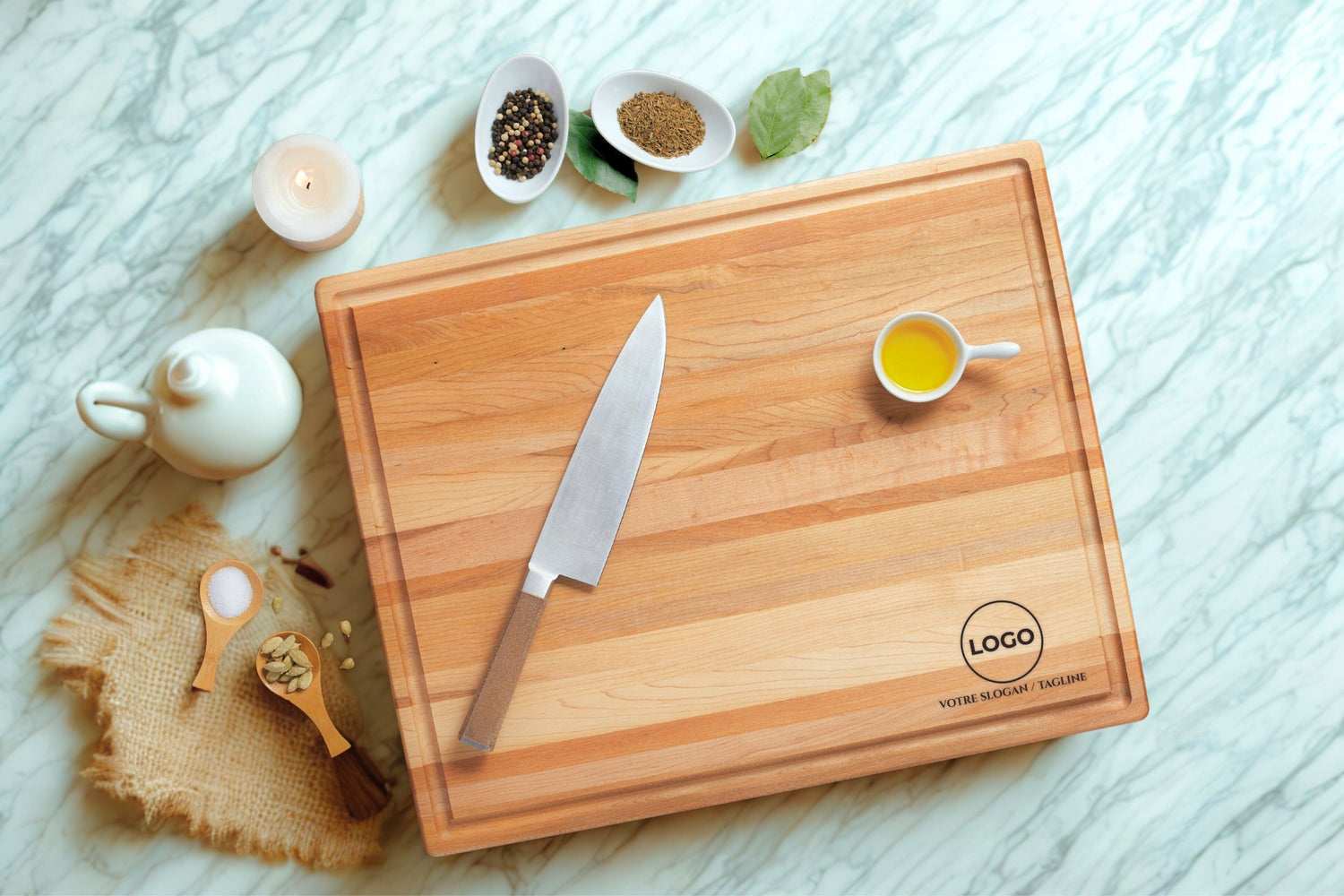 Planche à découper utilitaire avec rainure (14 x 20 x 0.75 po)- en bois d’érable, logo d’entreprise inclus, cadeau d’affaires premium, conception québécoise