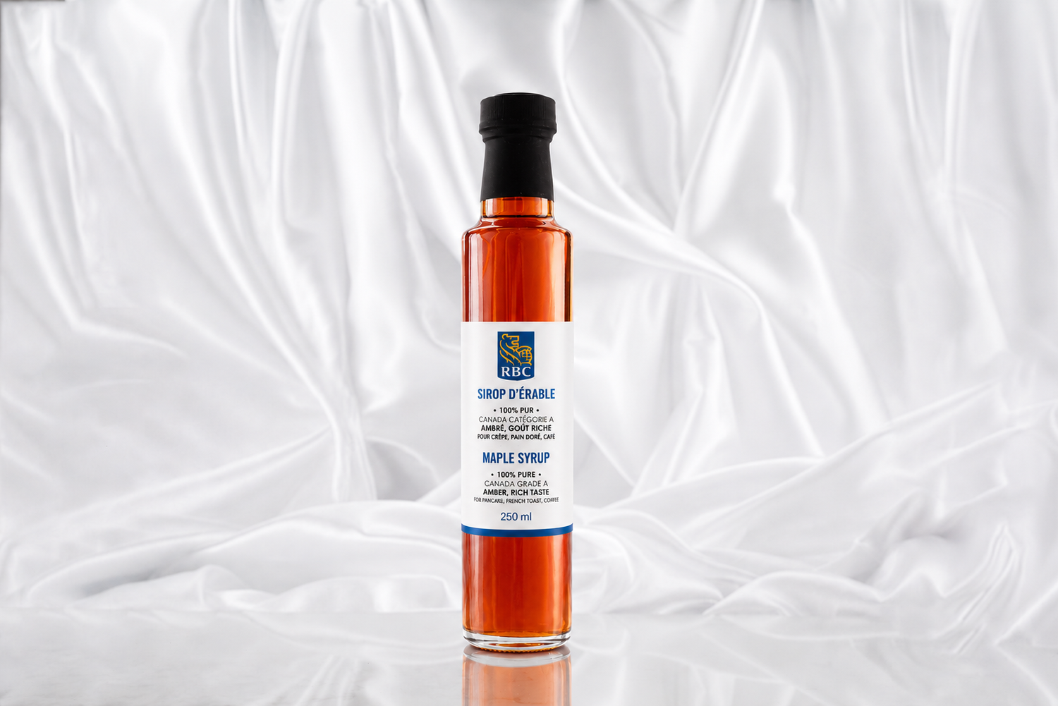 Sirop d’érable 1﻿00% pur et biologique Ambré goût riche avec étiquette personnalisée